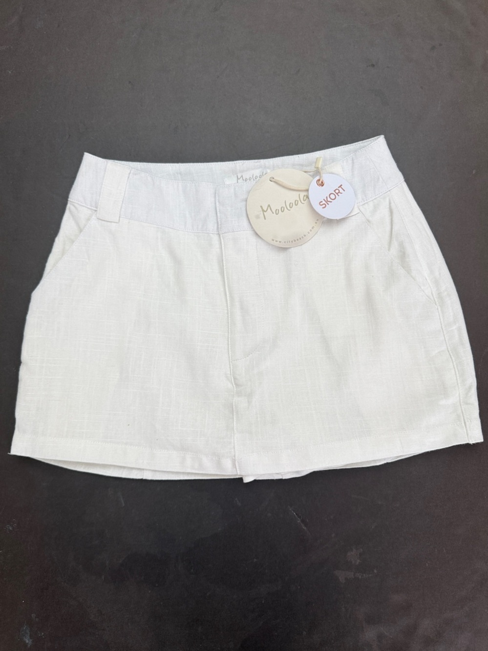 Mooloola White Mini Skort with Belt Loops